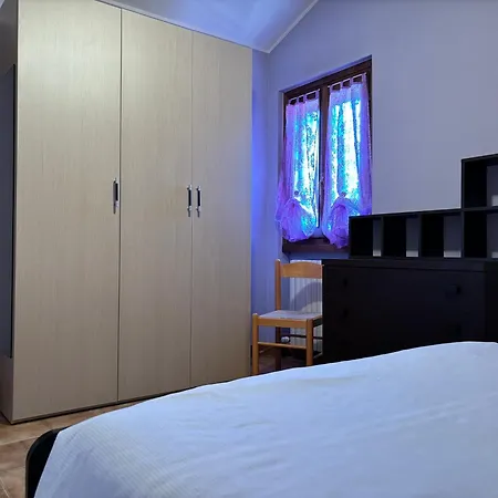Casa Sonia - Larihome A52 Apartment Dongo