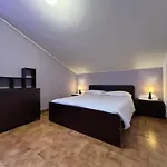 Casa Sonia - Larihome A52 * Dongo