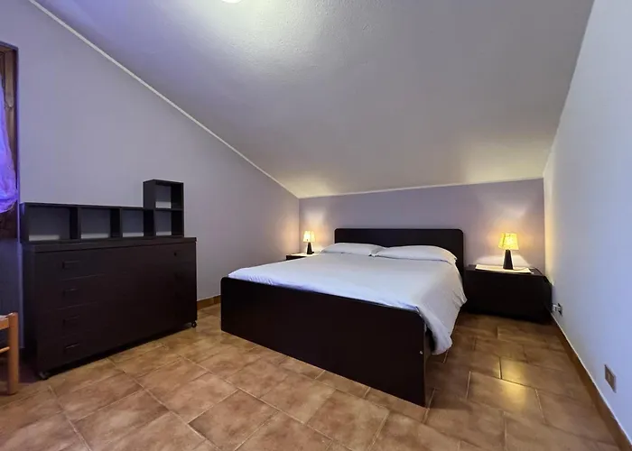 Casa Sonia - Larihome A52 * Dongo