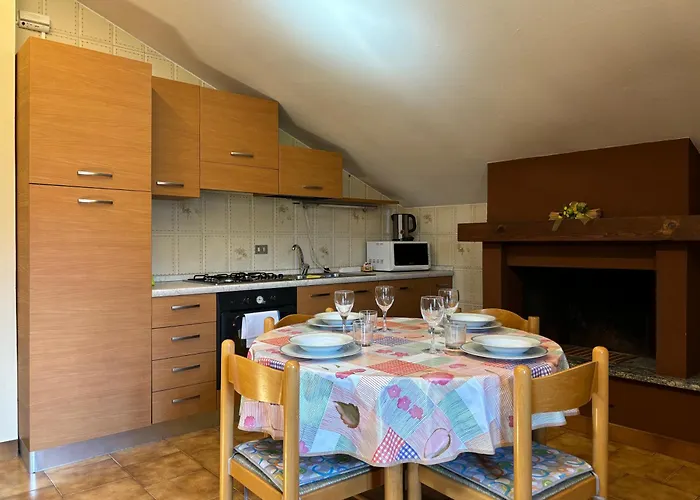 Casa Sonia - Larihome A52 * Dongo